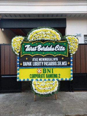 Papan Bunga Duka di Bunguran Utara