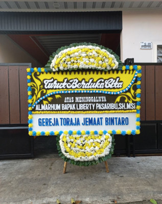 Papan Bunga Duka di Bunguran Utara